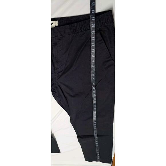 Amazon Men's Tapered Fit Elasticated Waist Chino‎ Pant, Black Size XL 30" - Picture 5 of 11